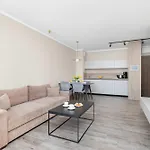 Bel Mare Spacious With Garage And Balcony By Renters Apartman