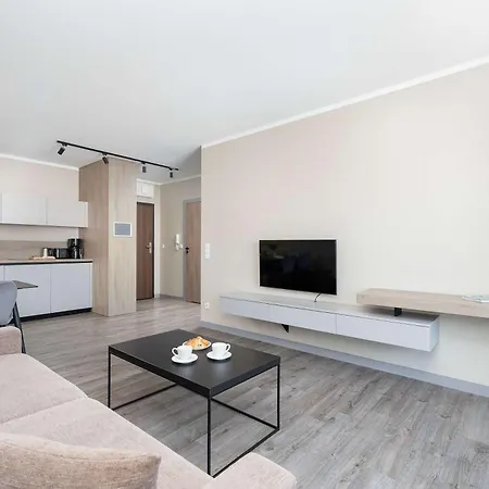 Bel Mare Spacious With Garage And Balcony By Renters Apartament *