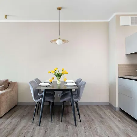 شقة Bel Mare Spacious With Garage And Balcony By Renters *