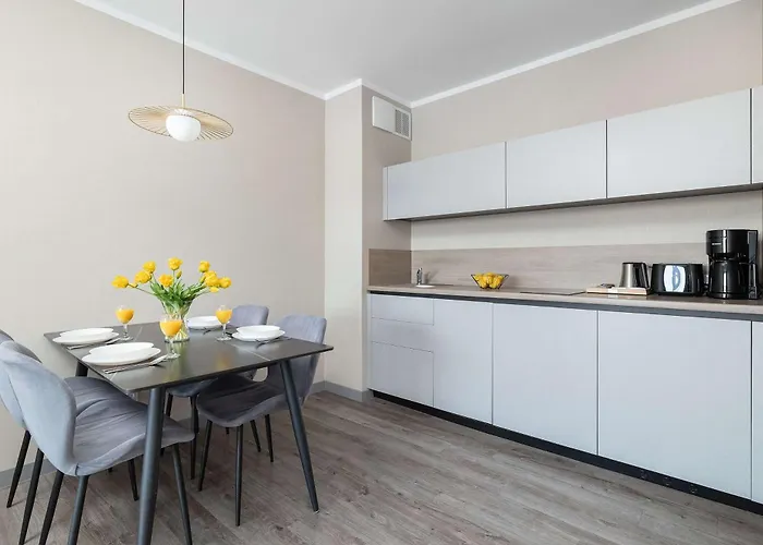 Bel Mare Spacious With Garage And Balcony By Renters Miedzyzdroje