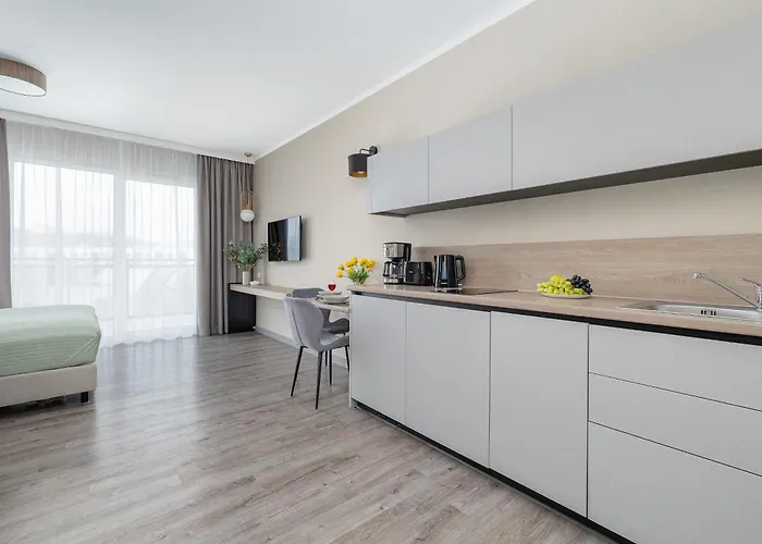 Bel Mare Spacious With Garage And Balcony By Renters Apartamento