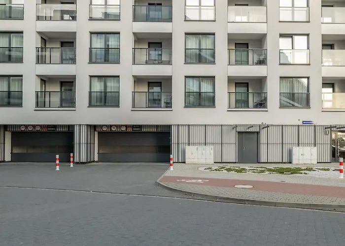 Bel Mare Spacious With Garage And Balcony By Renters